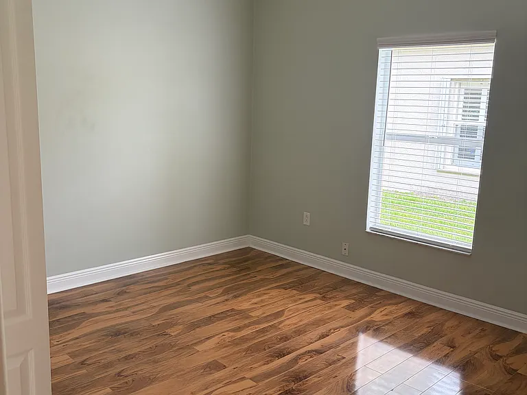 300 Tunbridge Dr — Photo 13