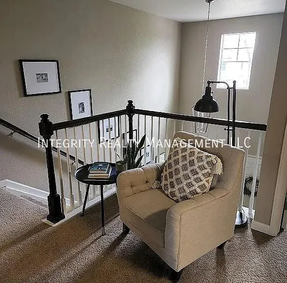 692 Jarvis Dr — Photo 13
