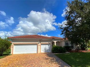 2274 Grove Dr, Naples, FL 34120