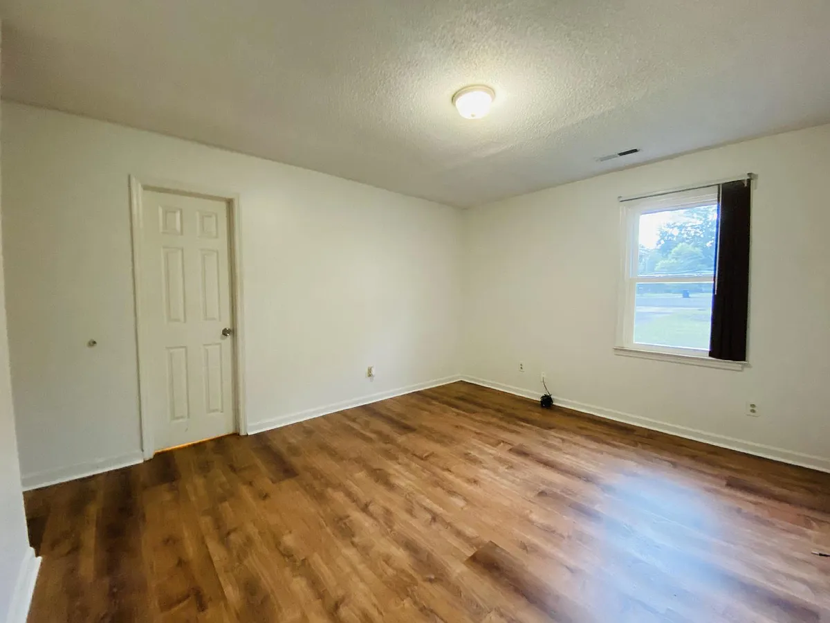 Building Photo - 212 S Elton Cir