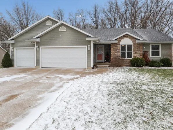 2402 Crest Haven Blvd, Berrien Springs, MI 49103