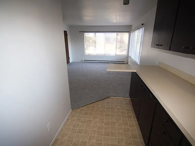 5112 Ravenna Apartments - Ravenna — Photo 7