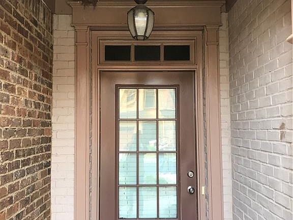 3rd image of 4999 Berkeley Oak Dr