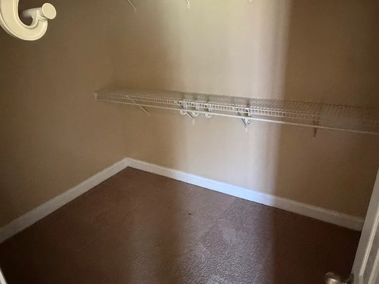 116 Huntingdon Dr — Photo 12