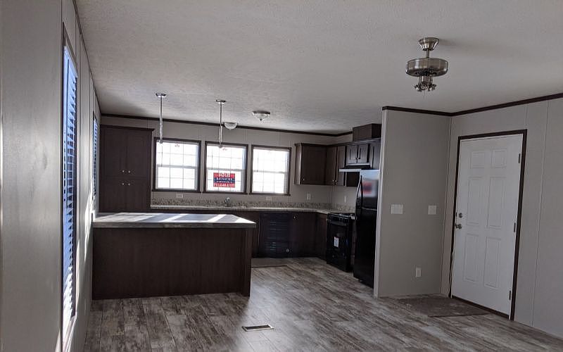 1st image of 413 Lazy Creek Way