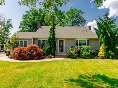 844 Tanglewood Road, West Islip, NY, 11795