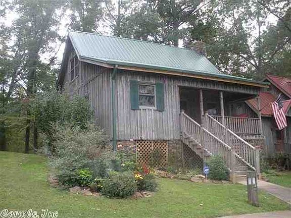 2nd image of 6 Cabins On The Knl
