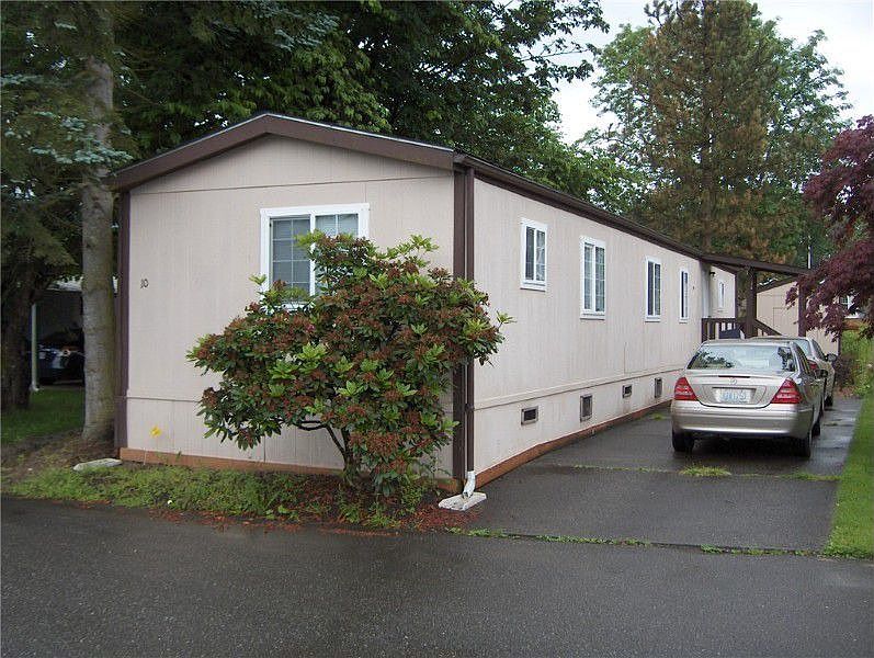 2nd image of 307 8th St Trailer 10