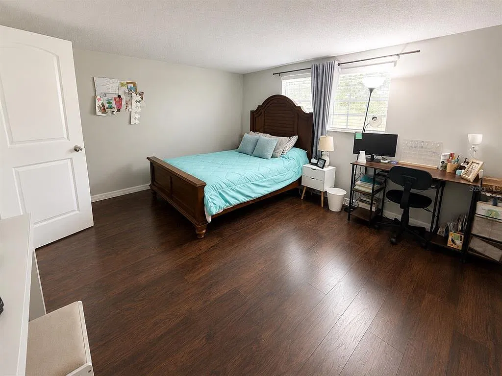 3 bed, 2.0 bath, 1771 sqft, $2,150 — Photo 4