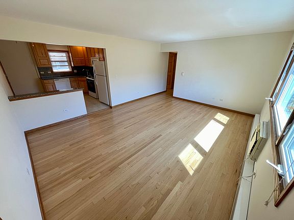 4th image of 5450 W Higgins Ave APT 13