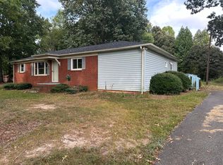 314 Long Shoals Rd, Bessemer City, NC 28016