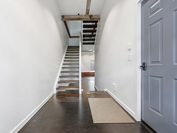 4th image of 810 Beech Ave
