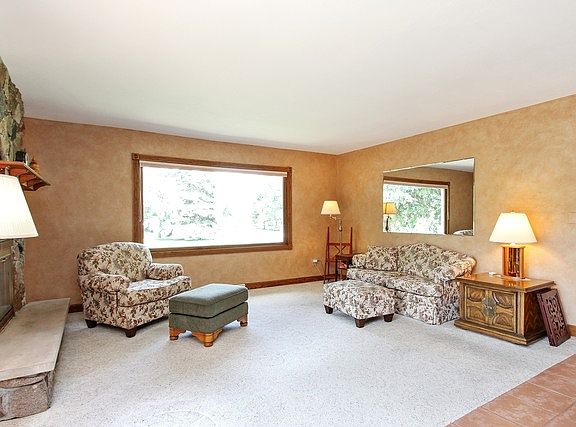 3rd image of 41400 N Point Dr
