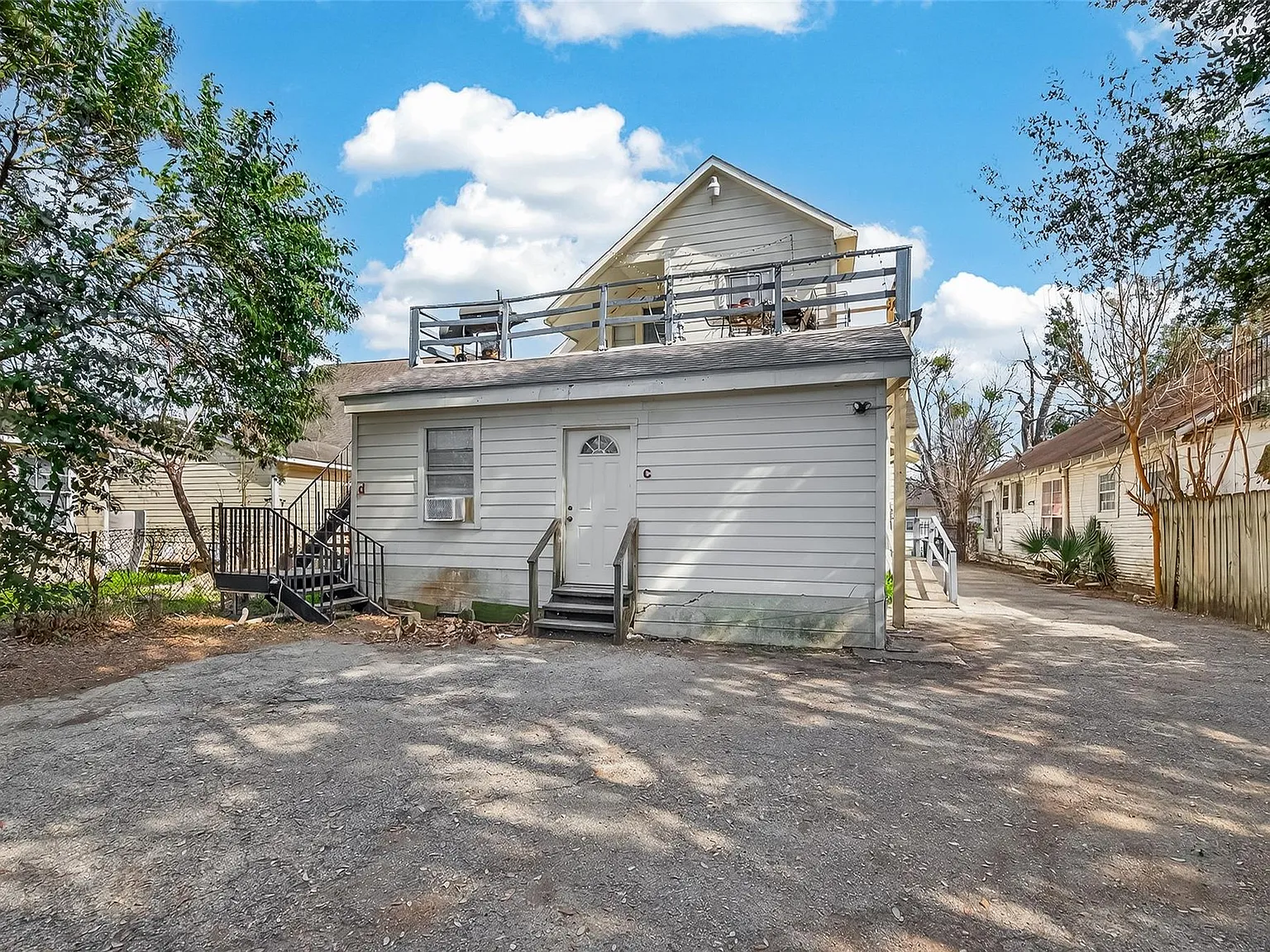 1 bed, 1.0 bath, 1899 sqft, $650 — Photo 2