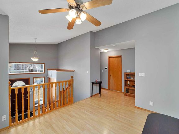 4th image of 88 Lister Cres