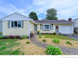 10 Sharon St, Bristol, CT 06010