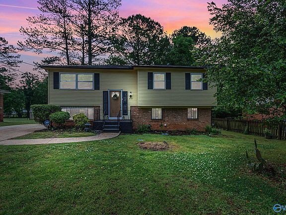 5th image of 2723 Monticello Dr NW