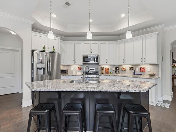 2nd image of 8 Heron Glen Way
