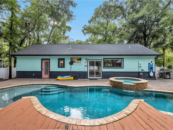 7 Heron St, Hilton Head Island, SC 29928
