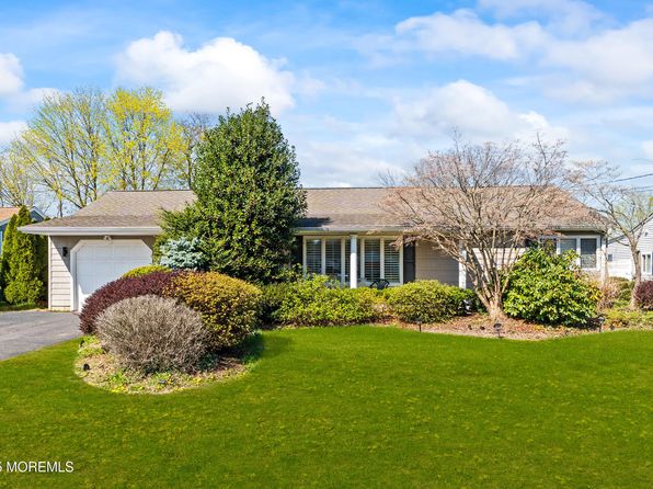 41 Poplar Ave