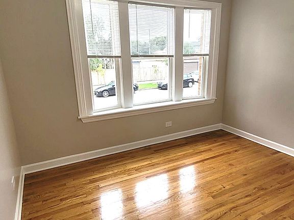 5th image of 6836 W Wrightwood Ave Unit 1