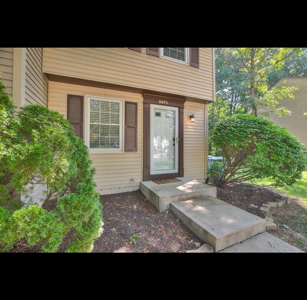 2 bed, 1.5 bath, 1984 sqft, $1,700 — Photo 1