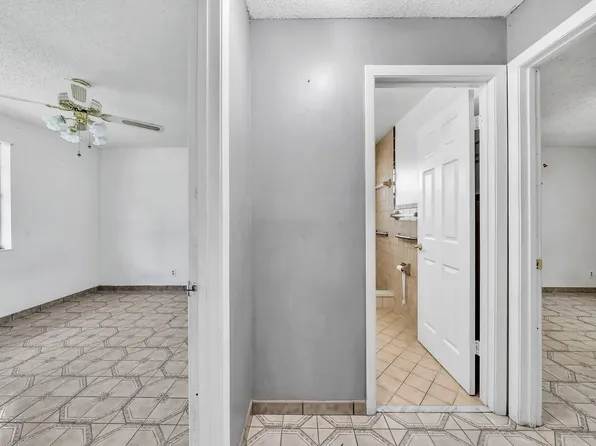362 Foresta Terrace, West Palm Beach, FL 33415