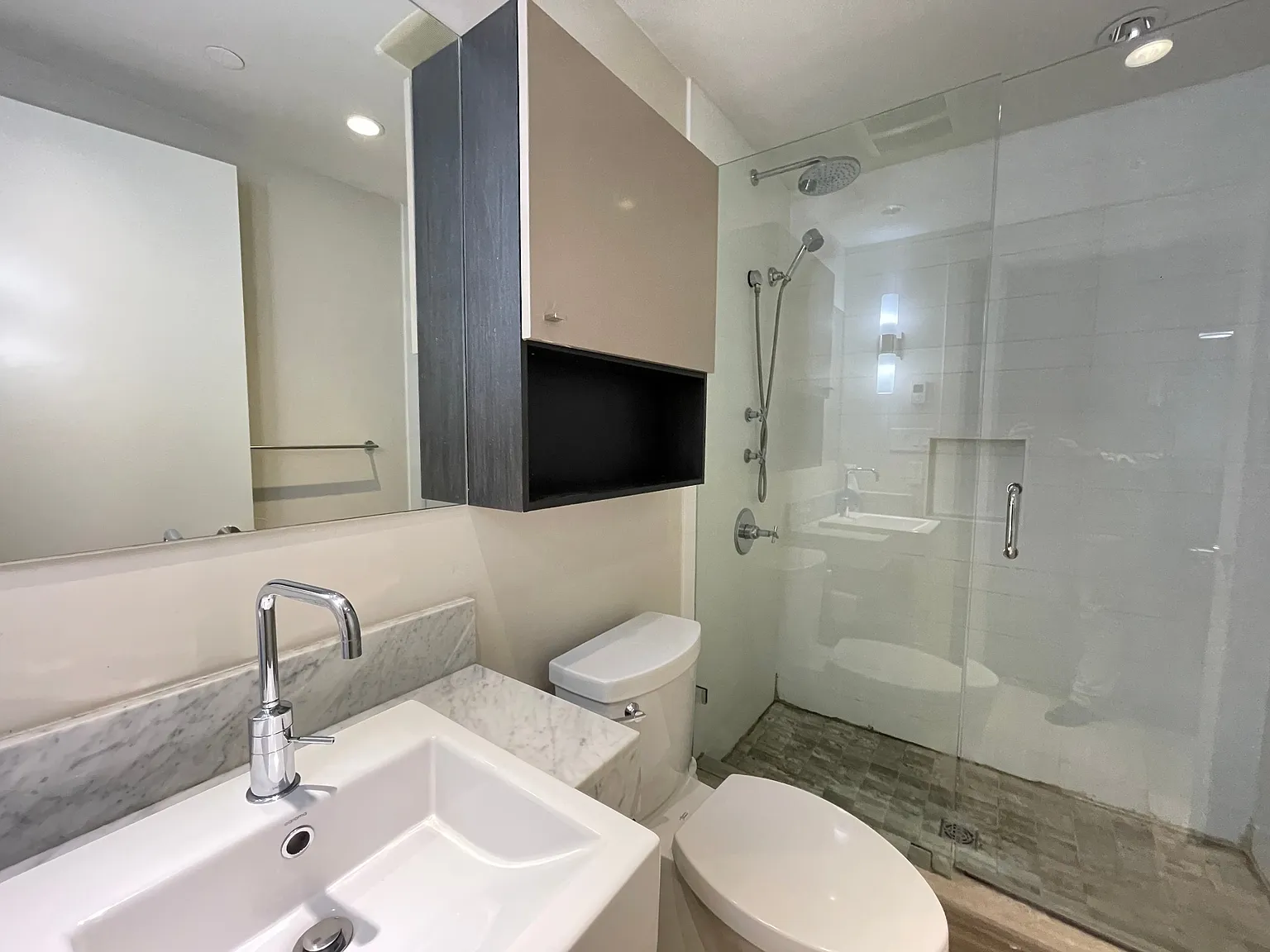 2 bed, 1155 sqft, $4,200 — Photo 2