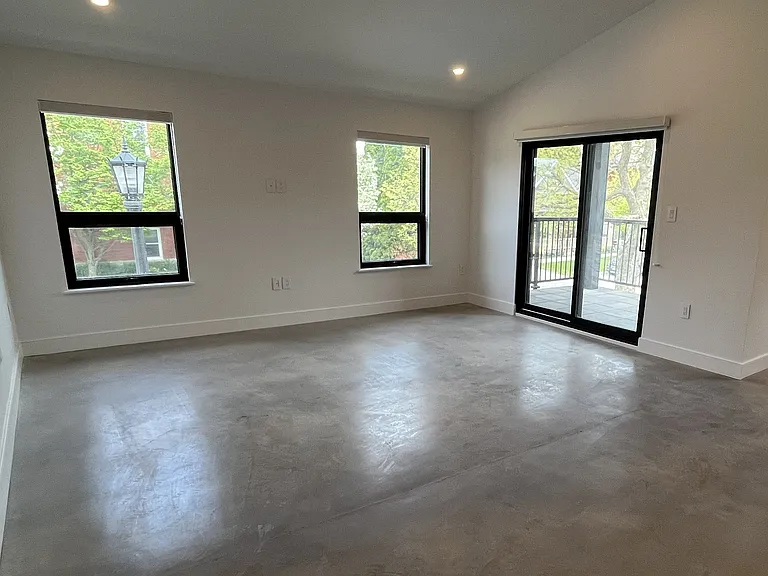 37 Church St E #2 — Photo 14