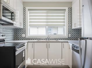 8702 163rd St NW, Edmonton, AB T5R2N6