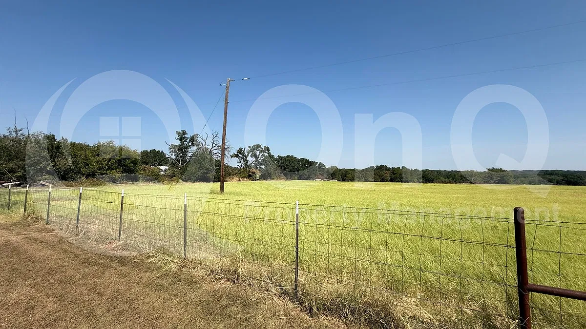 4 bed, 3.0 bath, 2320 sqft, $4,000 — Photo 4