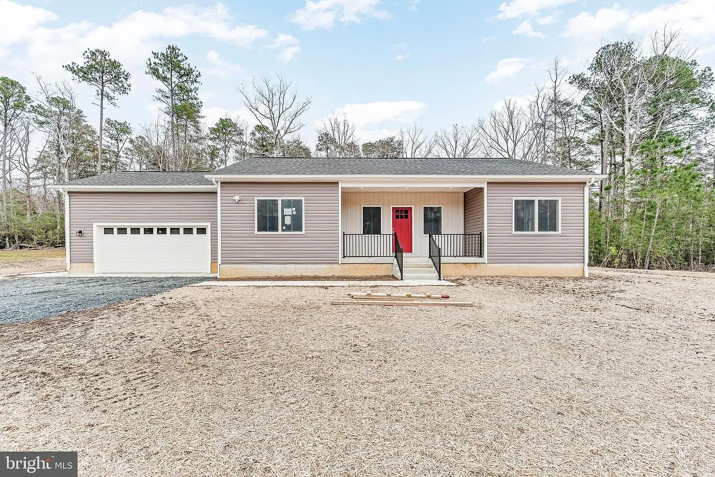 20250 Hawks Way photo 1