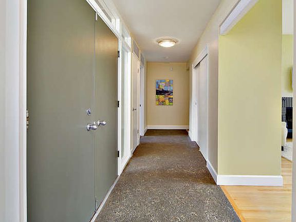 4th image of 1020 Vassar Dr