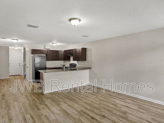 3rd image of 8480 McGirts Village Ln