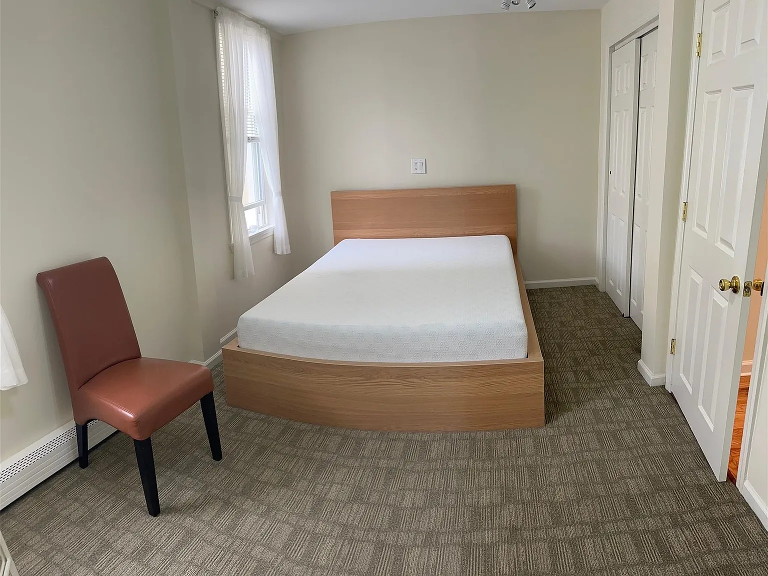 2 bed, 1.0 bath, 688 sqft, $2,850 — Photo 3