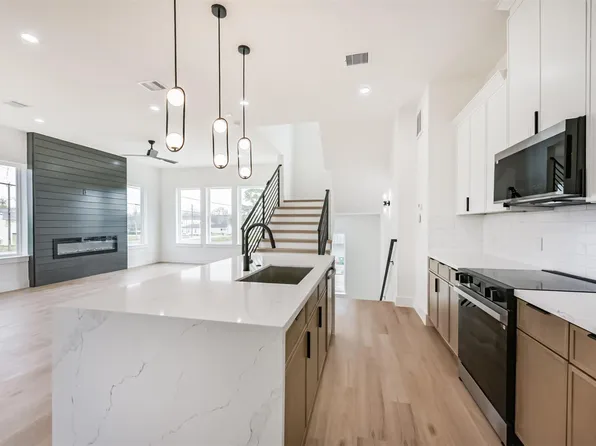 3808 Ennis St, Houston, TX 77004