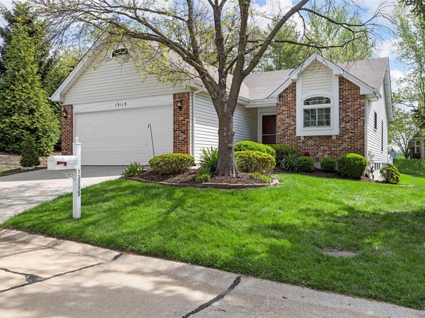 13115 Walden Woods Ct, Saint Louis, MO 63146