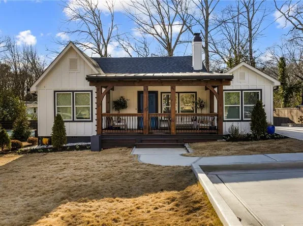 6687 Florence Dr, Lithia Springs, GA 30122