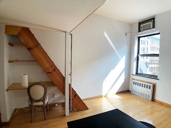 5th image of 643 Broadway #4C