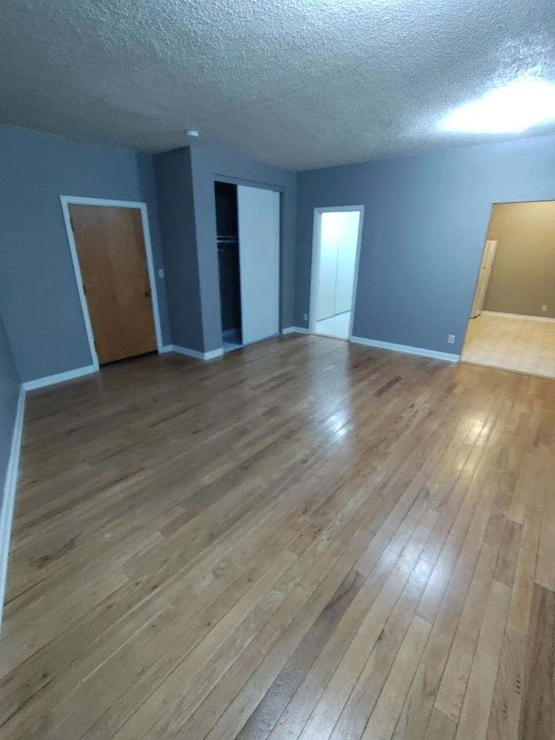 J&J Flats — Photo 3