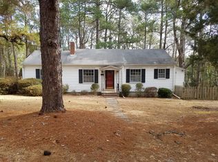 401 Dogwood Ln, Hamlet, NC 28345