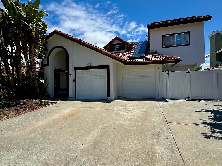 766 Rivertree Dr #1 — Photo 2