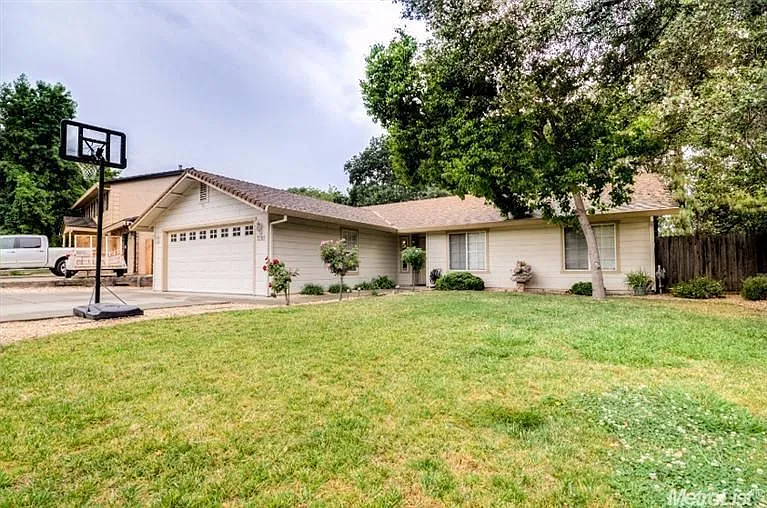 7201 Mary Ann Way photo 1