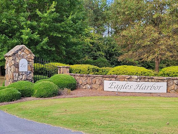 3rd image of 521 Eagles Harbor Dr