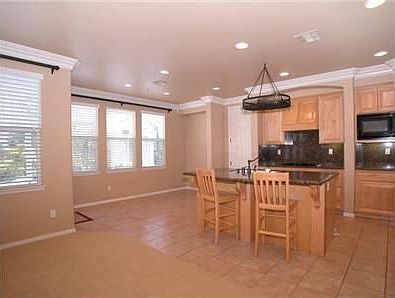 1st image of 605 Los Altos Dr