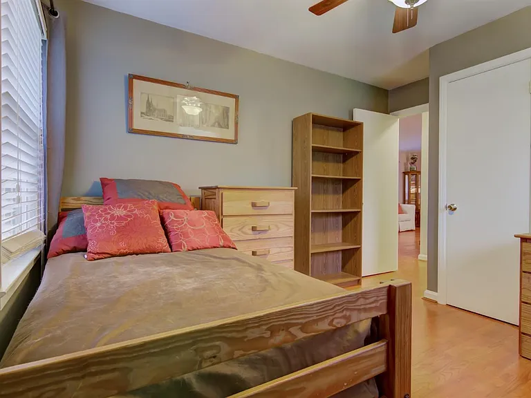 8589 Wicklow Ave — Photo 17