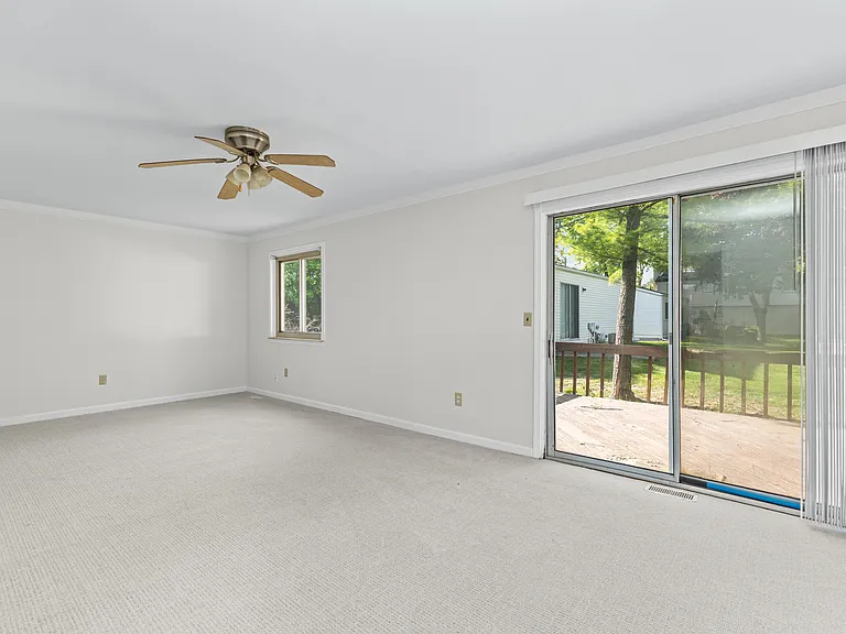 2907 Roundtree Dr — Photo 14