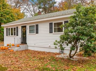 37 Robert Bigelow St, Chelmsford, MA 01824