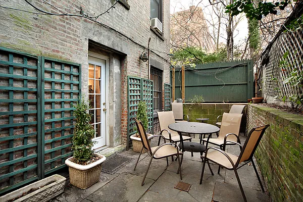 Rented by Town Residential | media 24