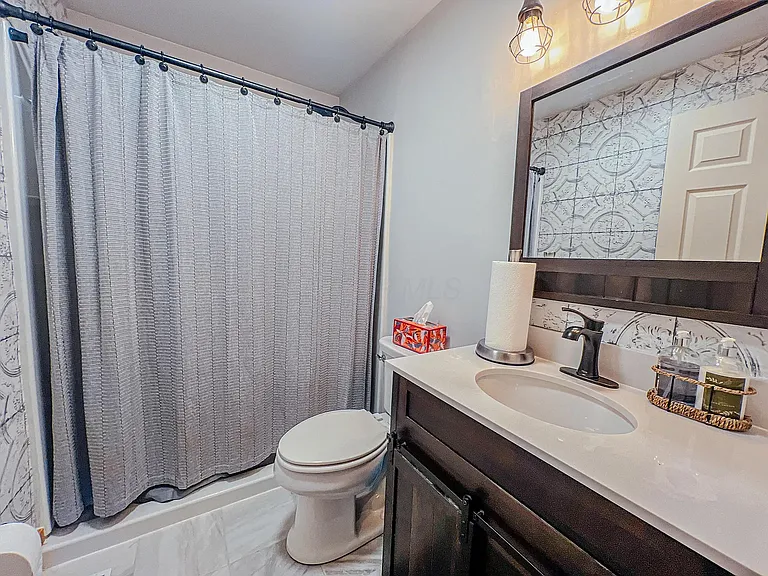916 Valleywood Heights Dr — Photo 15